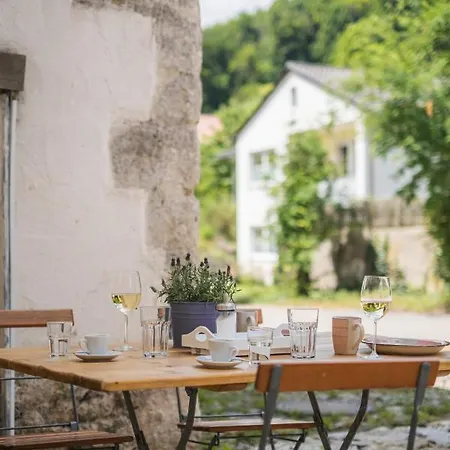 Appartement Historische Mit Gehobenem Ambiente