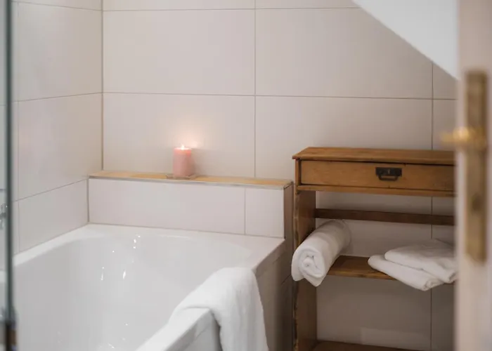 Historische Mit Gehobenem Ambiente Appartement *