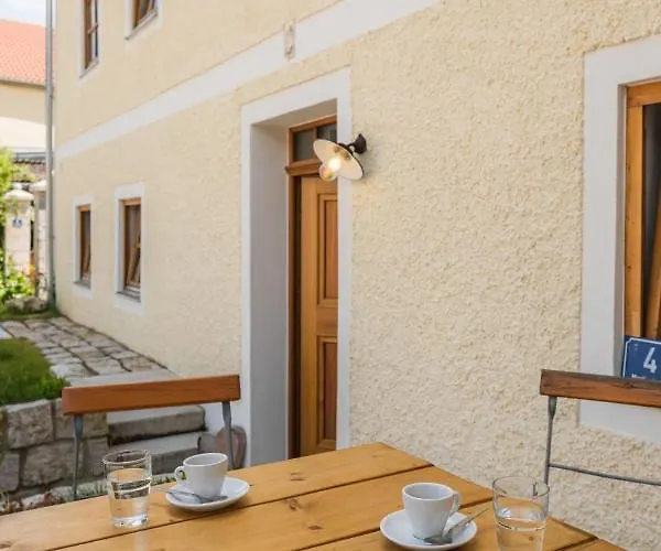 Appartement Historische Mit Gehobenem Ambiente Walting