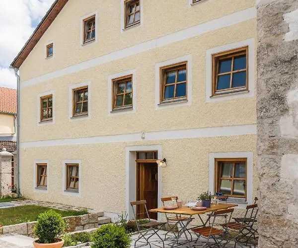 Historische Mit Gehobenem Ambiente